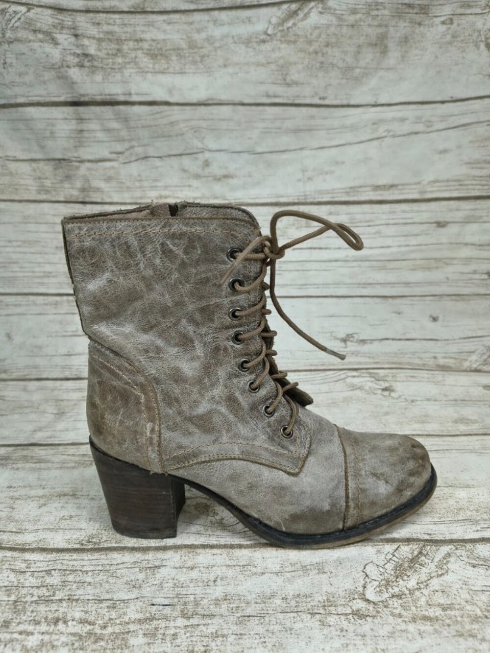Steve Madden Distressed Grey Leather Block Heel Ankle Boots Size 8